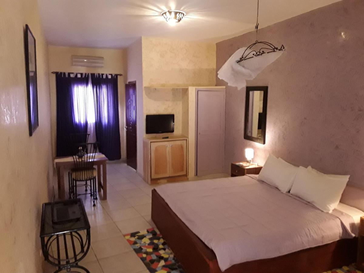 Hotel Grazia Maria ンブール エクステリア 写真