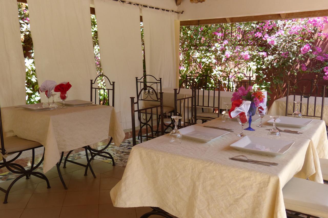 Hotel Grazia Maria ンブール エクステリア 写真